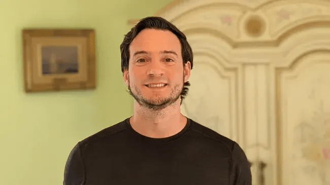 Rahasia Pria Ini Kerja Cuma 1 Jam Sehari Tapi Gaji Rp790&nbsp;Juta/Bulan