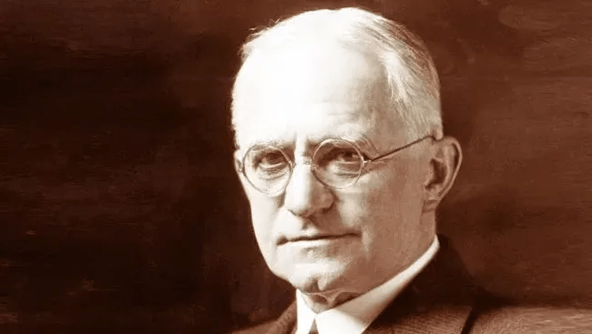 Berawal Baca Jurnal Ilmiah, Pegawai Bank Raup Rp14 Triliun dari&nbsp;Hobi