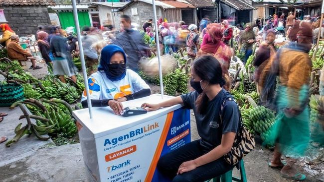 Perempuan Asal Tanjung Priuk Kasih Kisah Sukses Jadi AgenBRILink